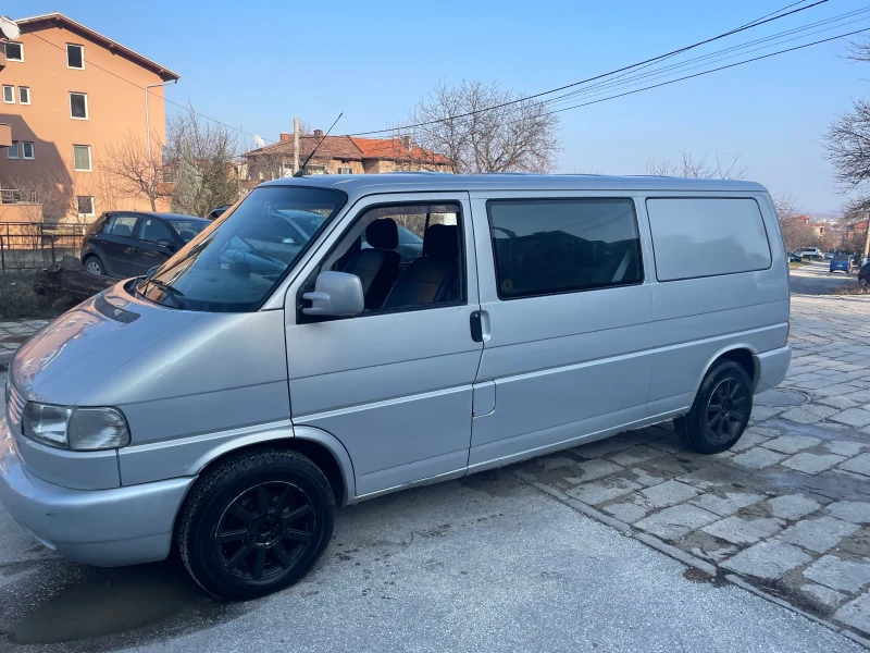 VW Caravelle, снимка 2 - Бусове и автобуси - 48561441