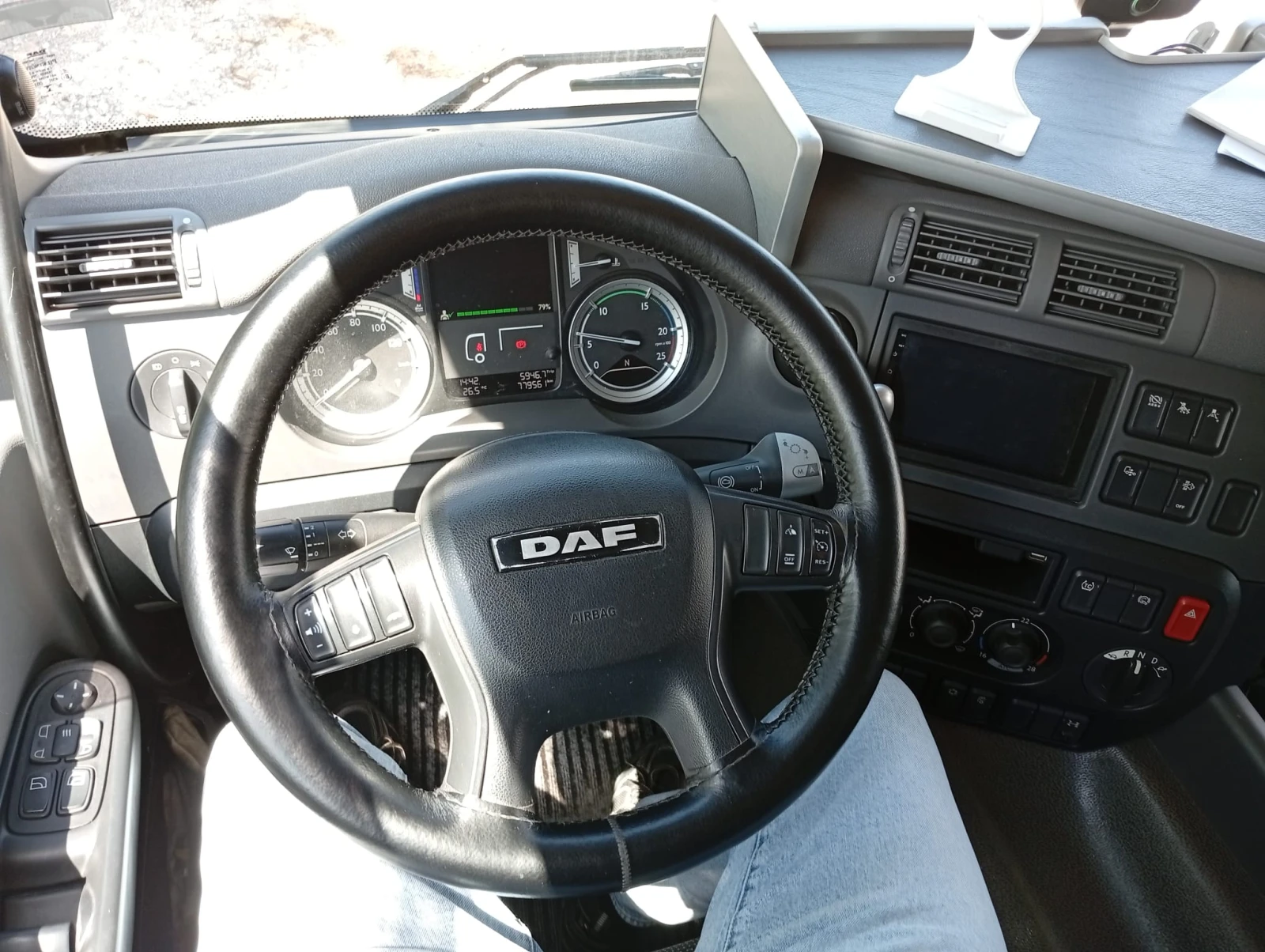 Daf CF Euro 6 , Д-8.15m., В-3m, падащ борд - изображение 10