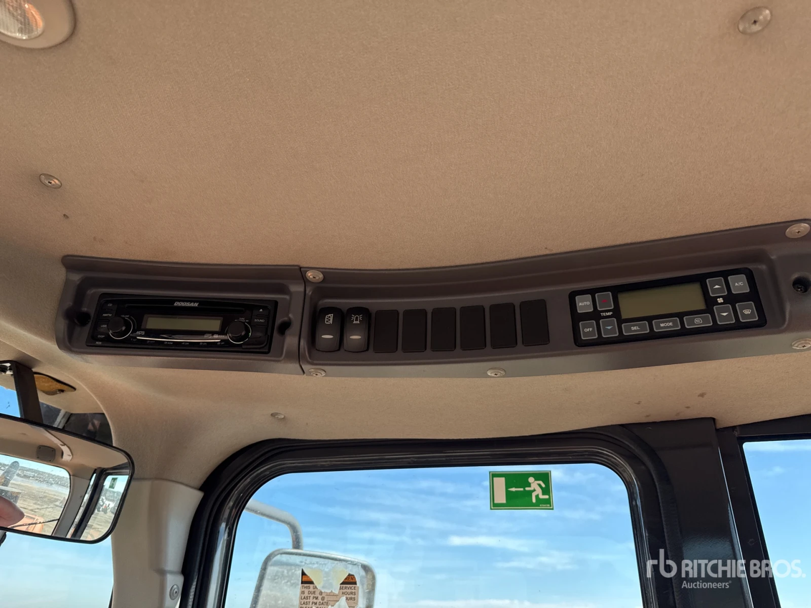Челен товарач DOOSAN 2014 Doosan DL250-3, снимка 15 - Индустриална техника - 55285348