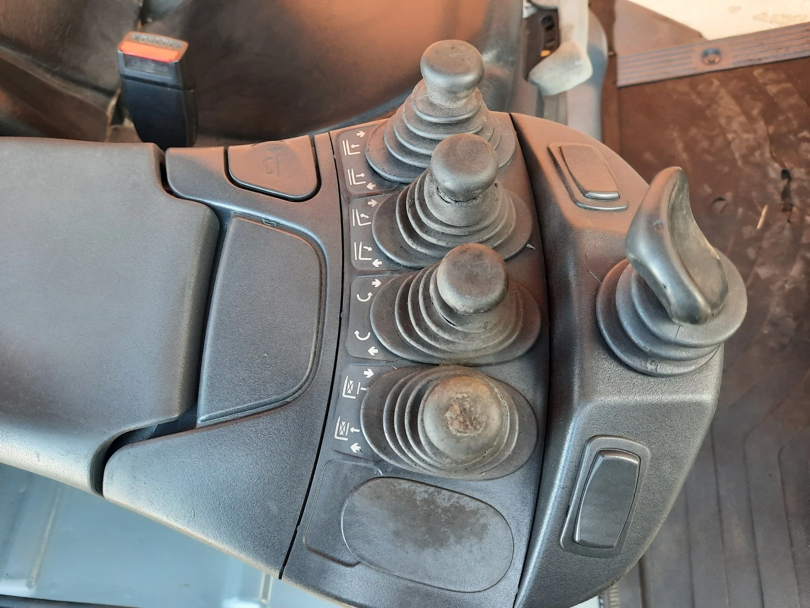  Linde  | Mobile.bg   6