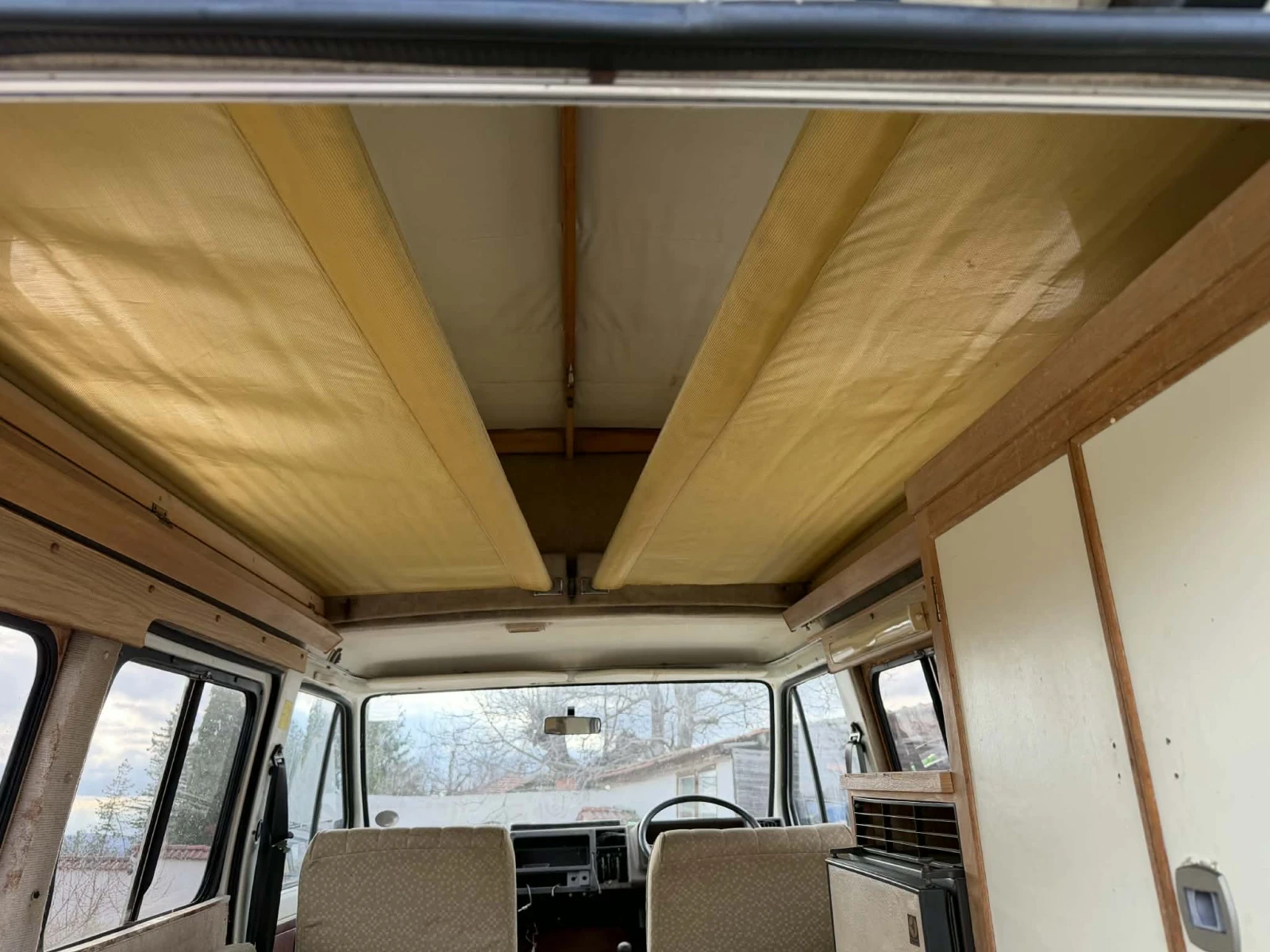 Кемпер Renault Trafic, снимка 10 - Каравани и кемпери - 54045850