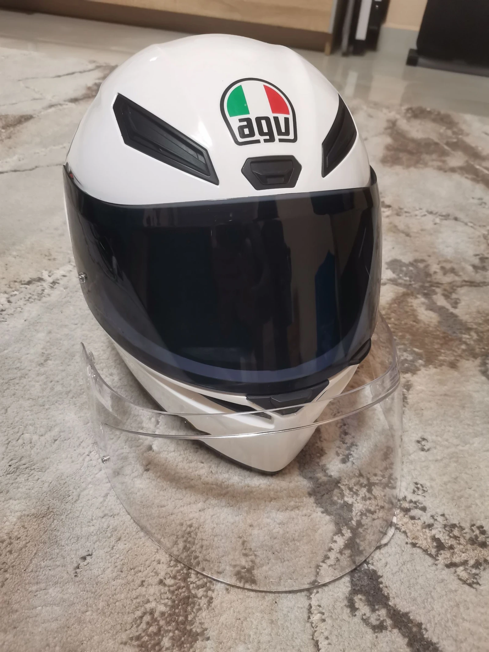 Продавам каска AGV, снимка 2 - Части - 55065424
