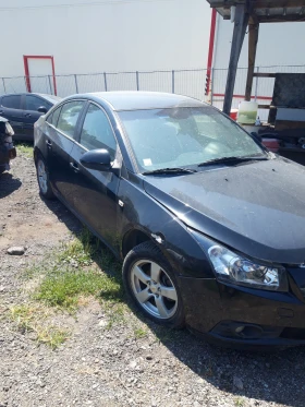 Chevrolet Cruze 1.8benzin НА ЧАСТИ , снимка 3
