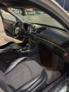 Mercedes-Benz E 200, снимка 10