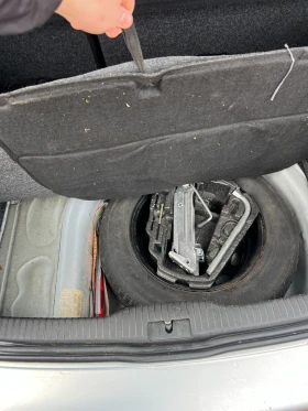 VW Golf 1.6 SR, ГАЗ/БЕНЗИН - Повреден Двигател - 700 € / 1369.08 лв. - 66976624 7