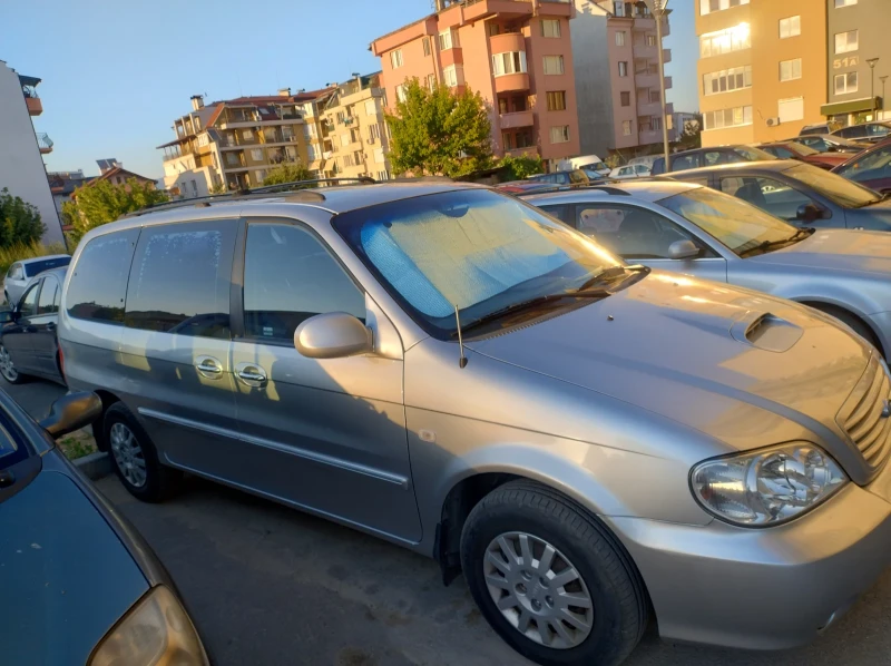 Kia Carnival, снимка 7 - Автомобили и джипове - 46984079