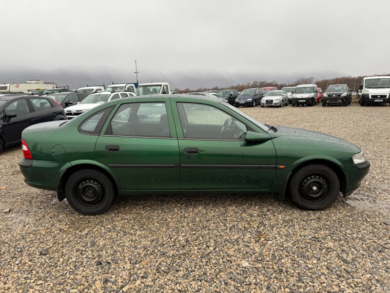 Opel Vectra 1.6BENZIN-75PS, снимка 4 - Автомобили и джипове - 48156287