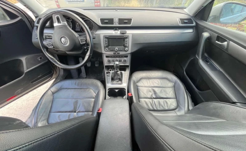 VW Passat кожен салон 2.0tdi ръчка, снимка 11 - Автомобили и джипове - 51009745