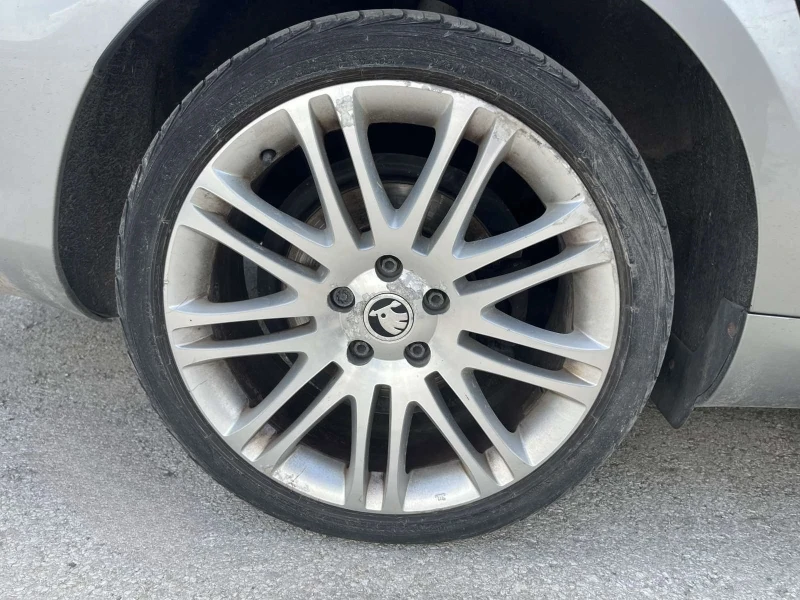 VW Passat кожен салон 2.0tdi ръчка, снимка 10 - Автомобили и джипове - 51009745