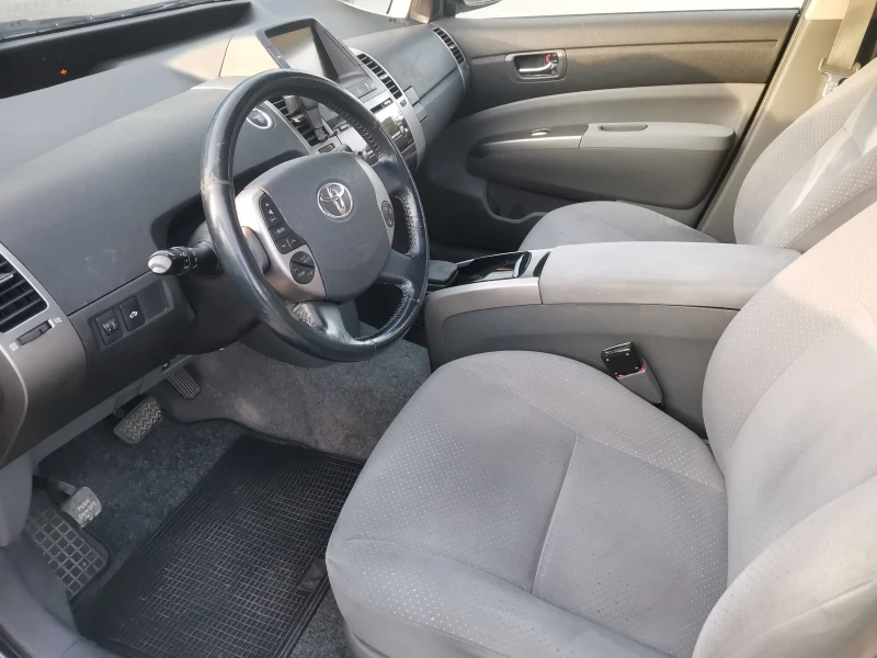 Toyota Prius 1.5i-hibryd, снимка 8 - Автомобили и джипове - 52264226