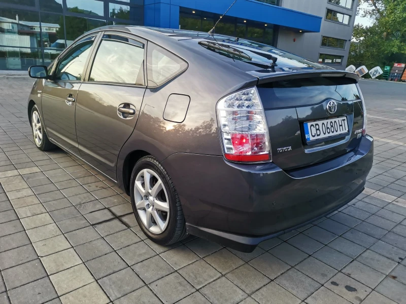 Toyota Prius 1.5i-hibryd, снимка 6 - Автомобили и джипове - 52264226