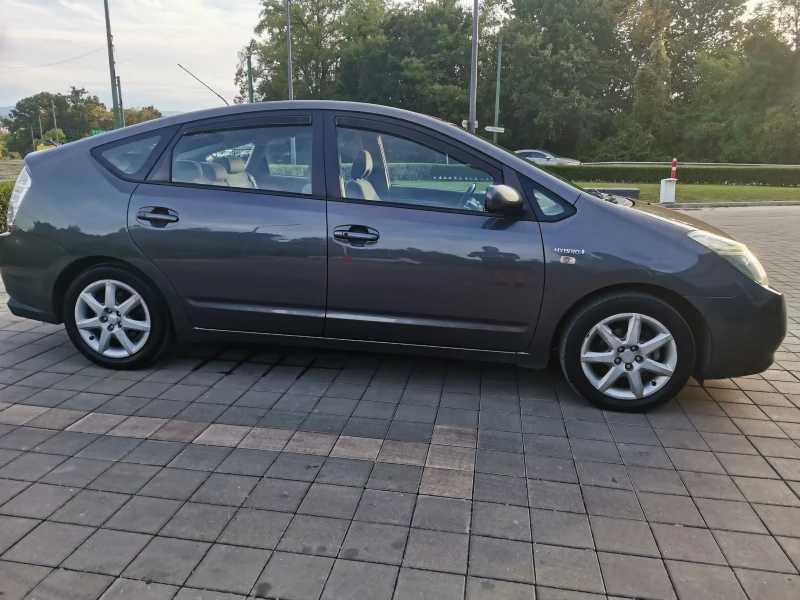 Toyota Prius 1.5i-hibryd, снимка 5 - Автомобили и джипове - 52264226