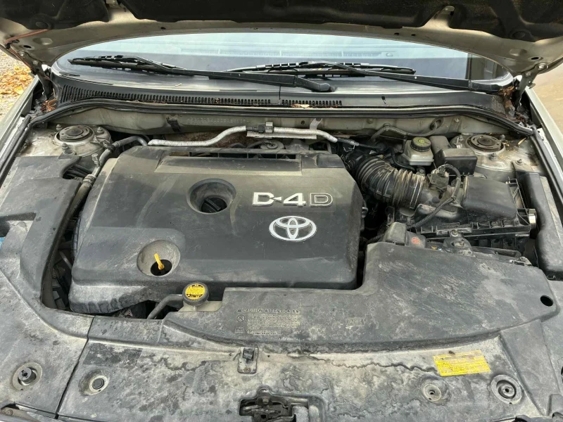 Toyota Avensis, снимка 5 - Автомобили и джипове - 52670172