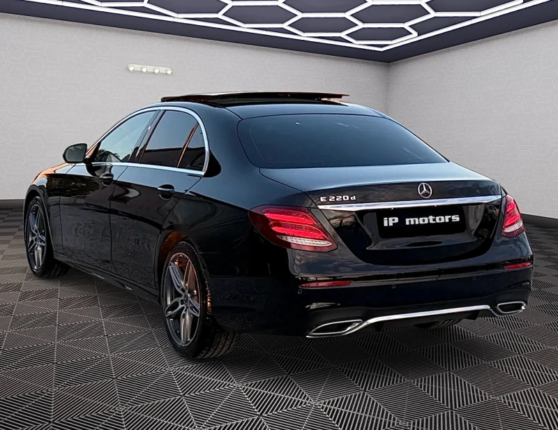 Mercedes-Benz E 220, снимка 6 - Автомобили и джипове - 52528678
