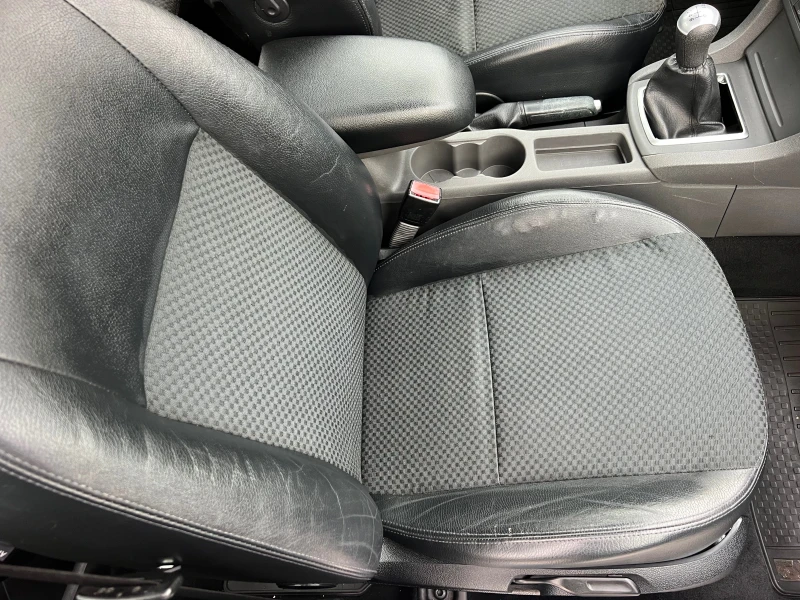 Ford Focus 2.0TDCI NAVI/KAMERA/6sk/KOJA/KLIMATRONIK/UNIKAT, снимка 14 - Автомобили и джипове - 52698694