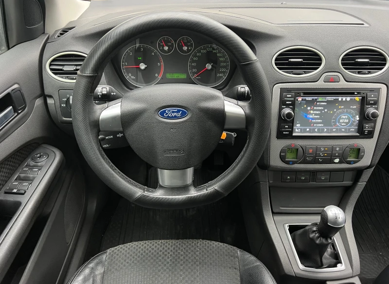 Ford Focus 2.0TDCI NAVI/KAMERA/6sk/KOJA/KLIMATRONIK/UNIKAT, снимка 16 - Автомобили и джипове - 52698694