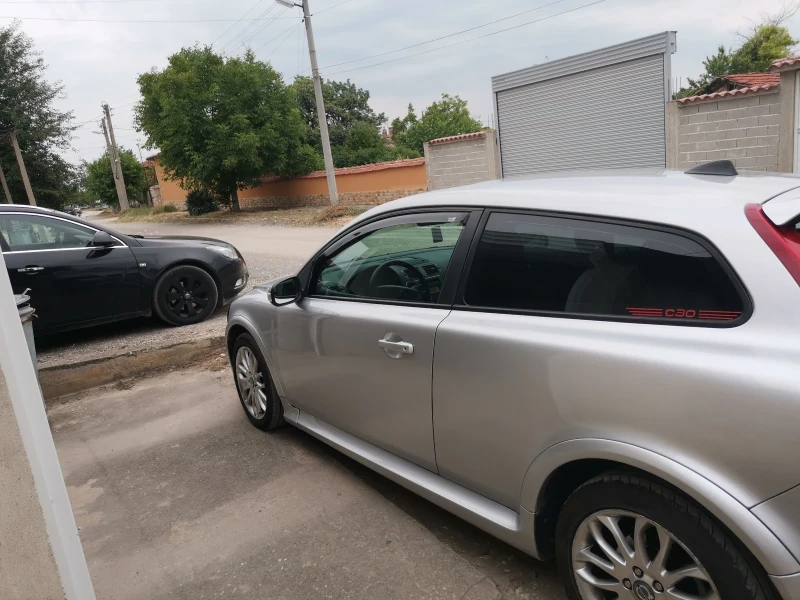 Volvo C30, снимка 4 - Автомобили и джипове - 53091106