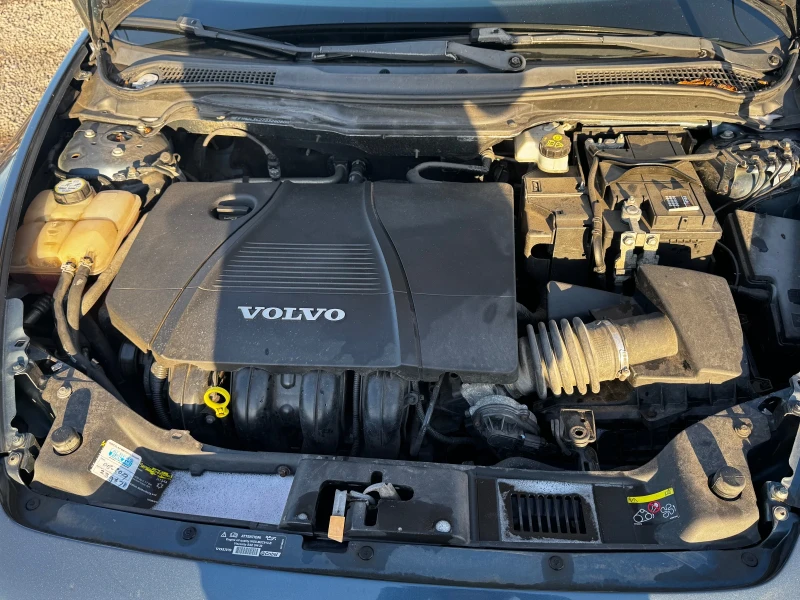 Volvo V50 2.0 Бензин , снимка 3 - Автомобили и джипове - 53246115