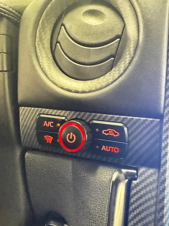 Nissan Gt-r * 2dr Cpe * CARFAX * БЕЗ ПЪРВОНАЧАЛНА ВНОСКА, снимка 16 - Автомобили и джипове - 52912756