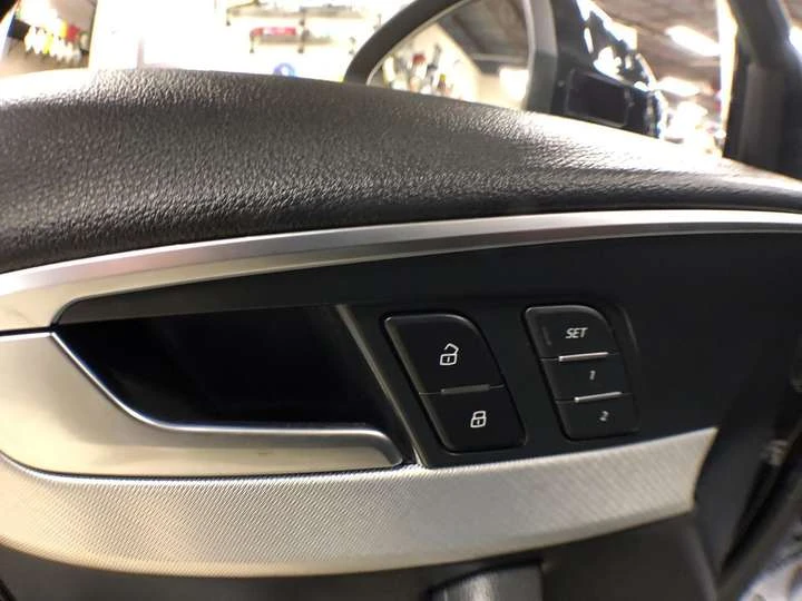 Audi A4 PROGRESSIV S-LINE AWD LEATHER PAN/ROOF NAV B/SPOT, снимка 12 - Автомобили и джипове - 54554568