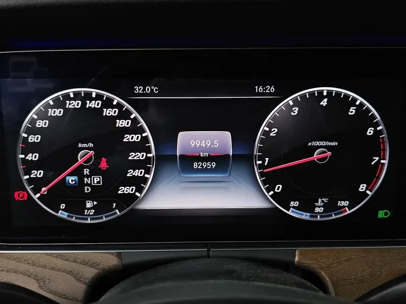 Mercedes-Benz E 300 Exclusive, снимка 8 - Автомобили и джипове - 55136967