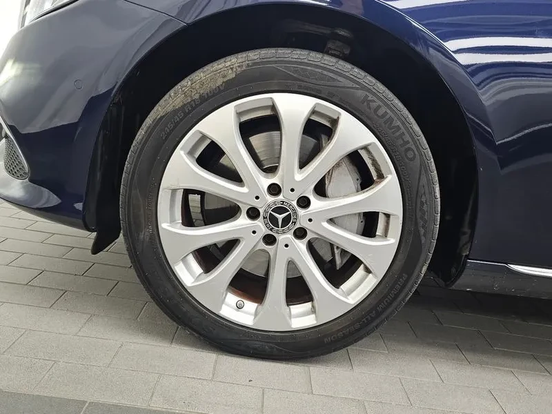 Mercedes-Benz E 300 Exclusive, снимка 5 - Автомобили и джипове - 55136967