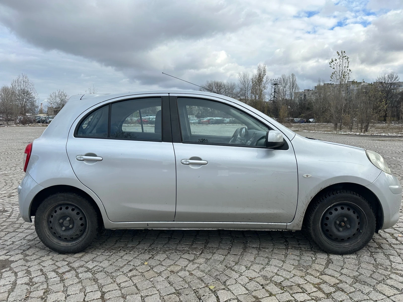 Nissan Micra K13 1.2 - изображение 2