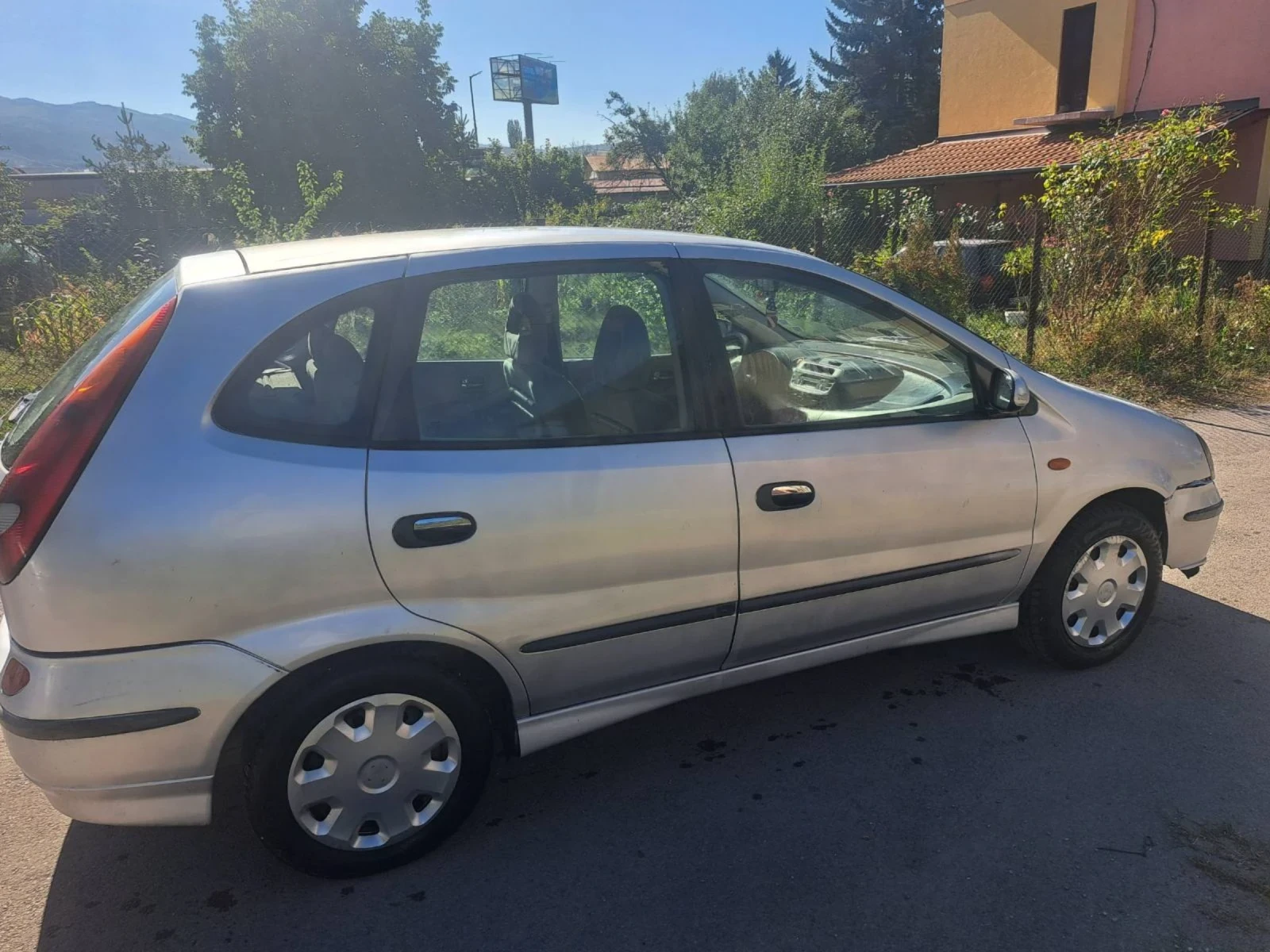 Nissan Almera tino 2200 - изображение 4