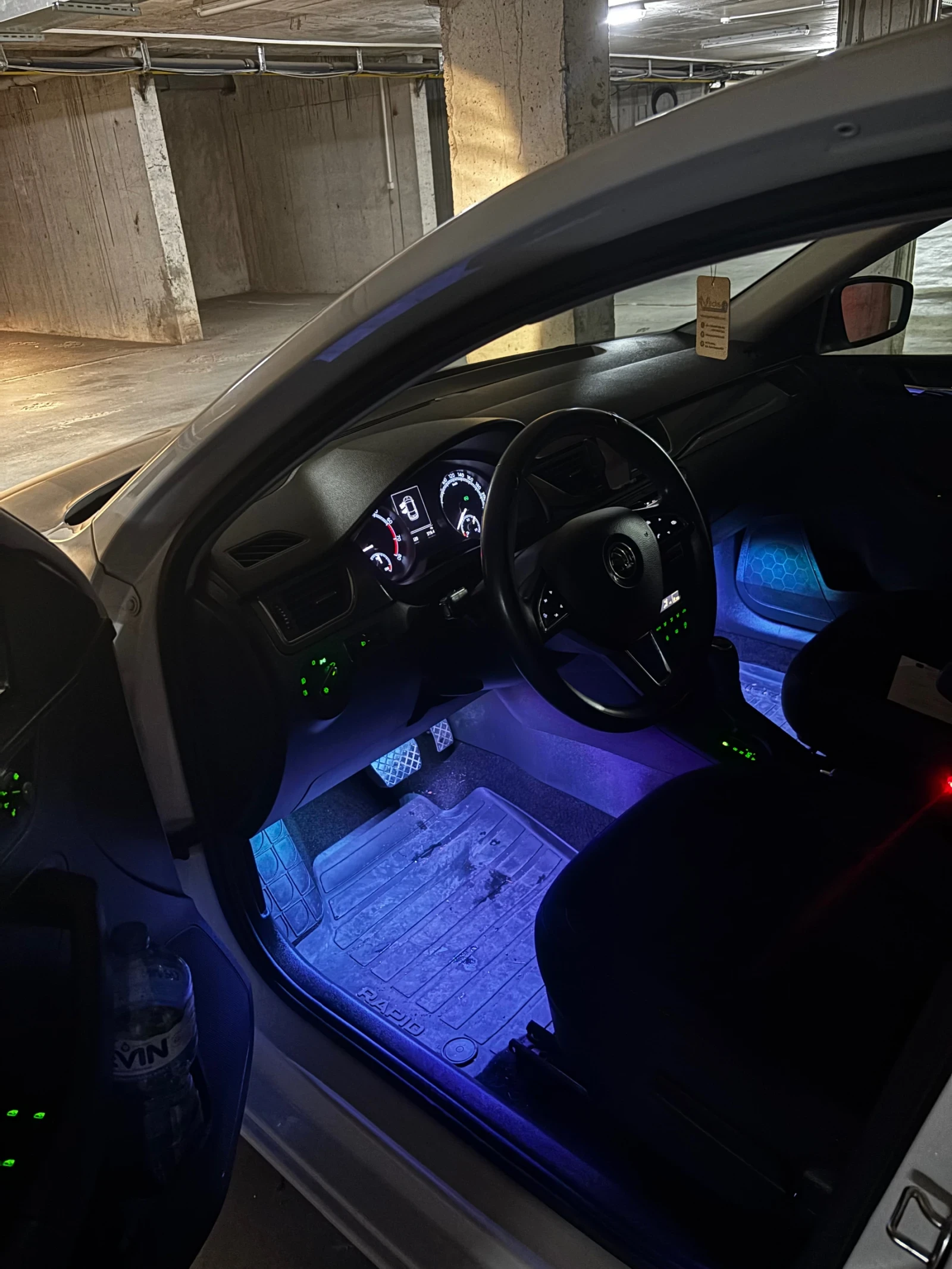 Skoda Rapid | Mobile.bg   12