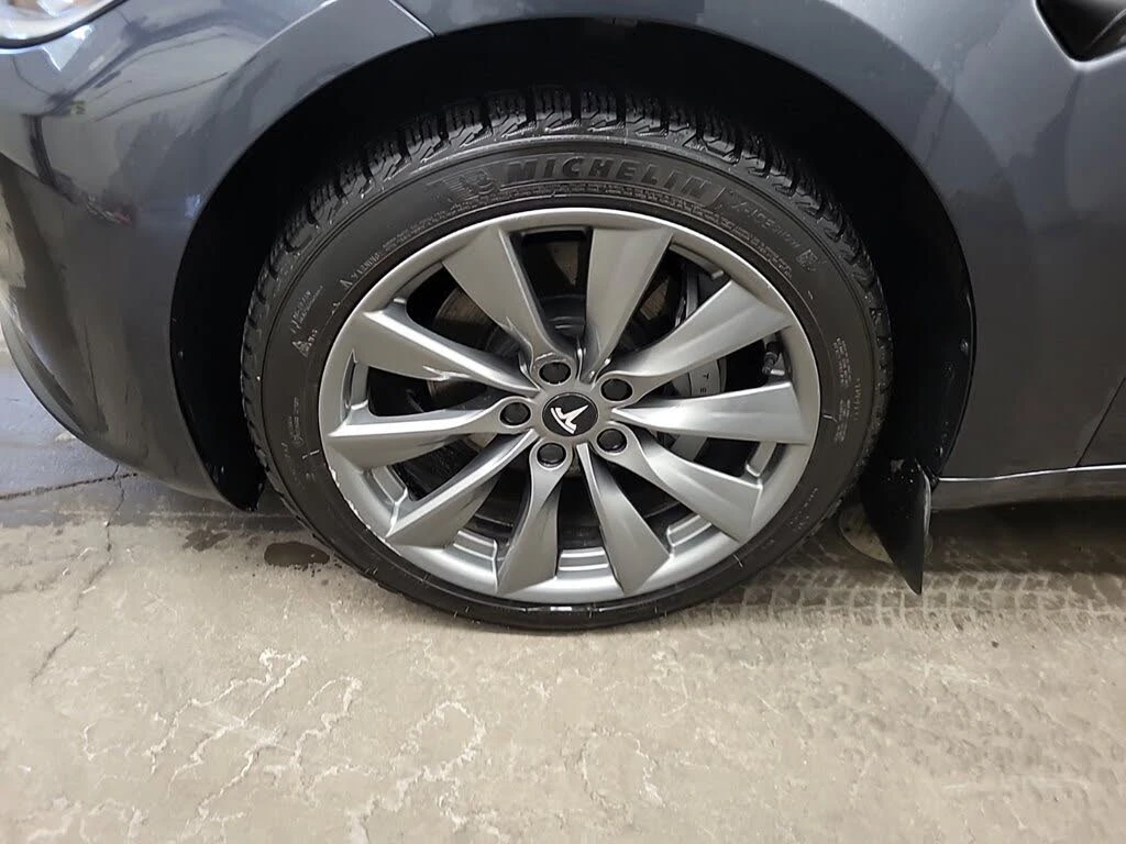 Tesla Model 3 Long Range* AWD* АвтоКредит* (ЦЕНА ДО БГ) - изображение 5