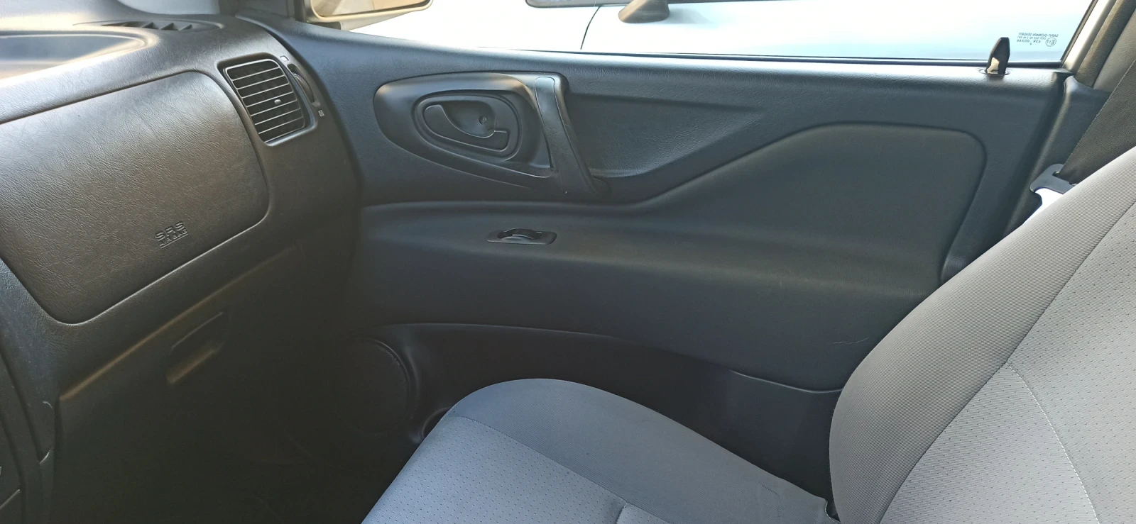 Mitsubishi Space star, снимка 13 - Автомобили и джипове - 53745670