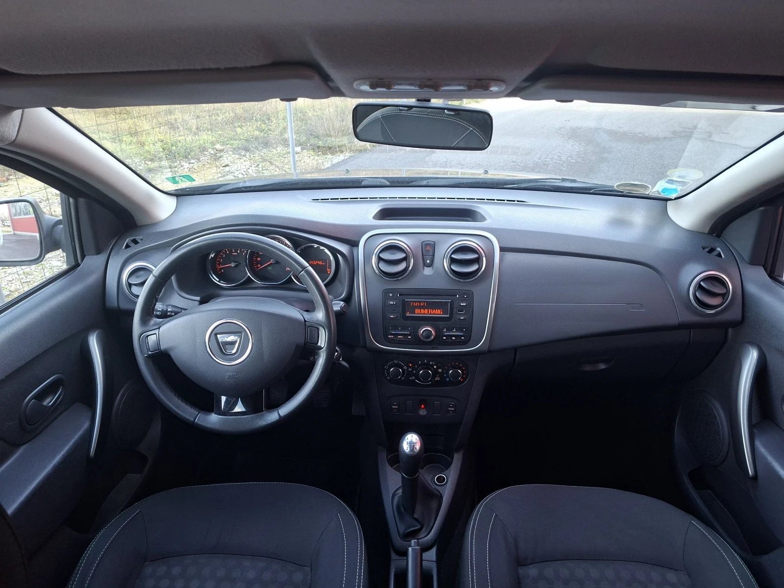 Dacia Logan 1.5 дизел 90к.с., снимка 12 - Автомобили и джипове - 54027078