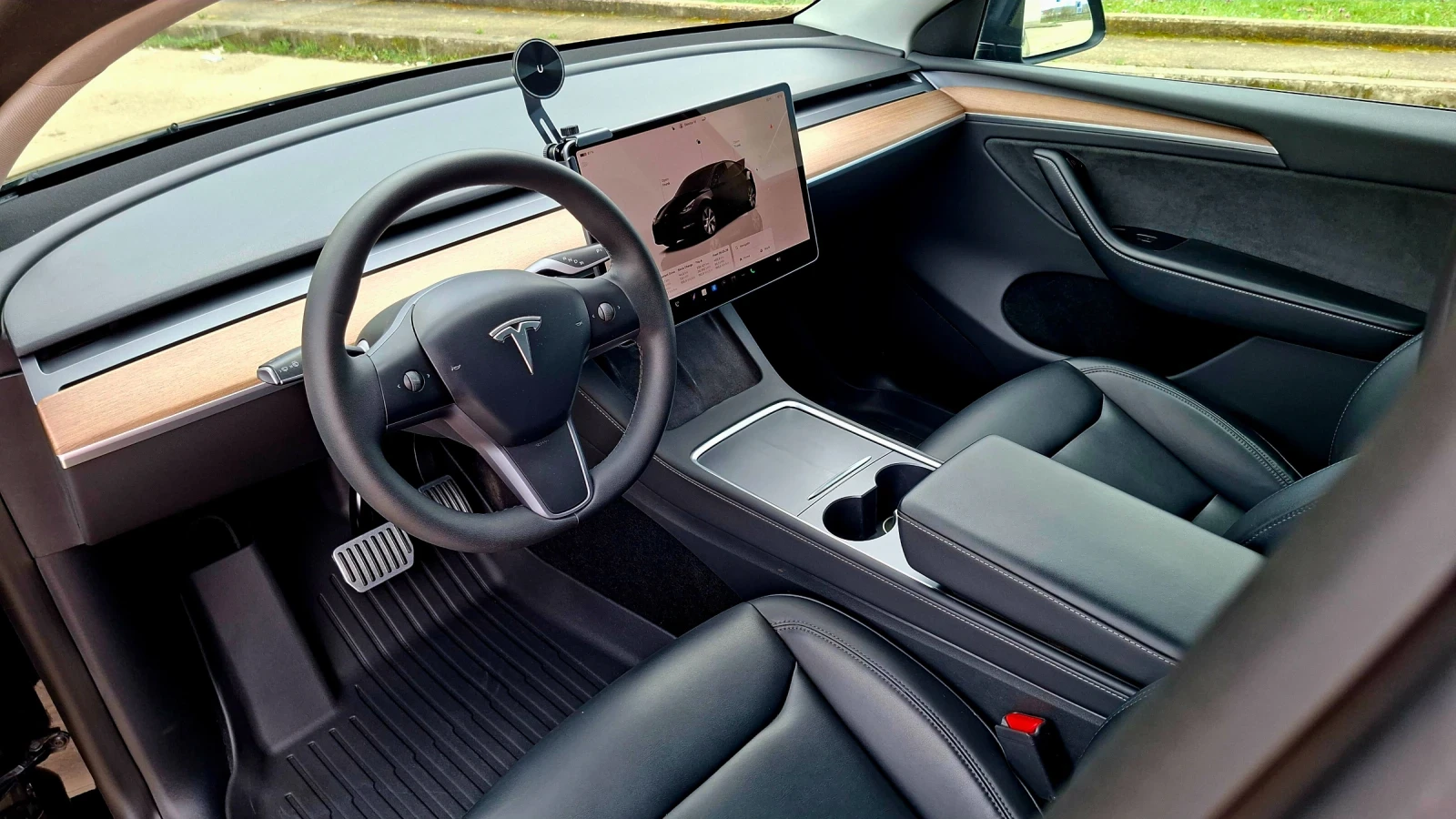 Tesla Model Y Long Range 82kw Dual Motor (4x4) , снимка 9 - Автомобили и джипове - 54511436