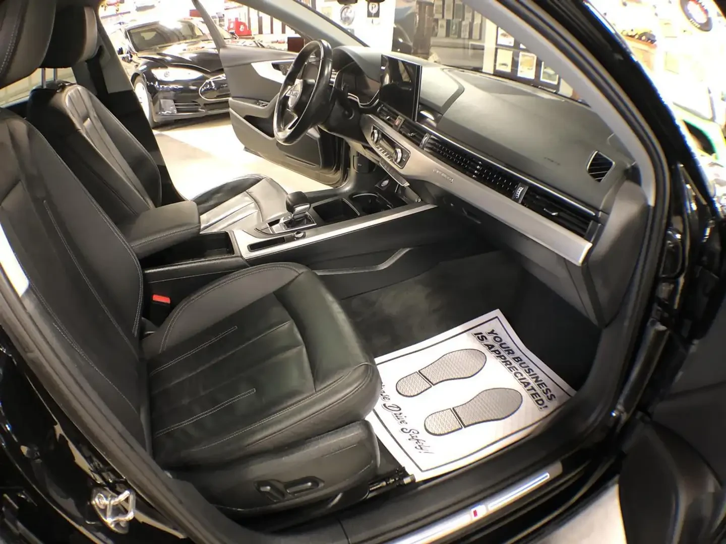 Audi A4 PROGRESSIV S-LINE AWD LEATHER PAN/ROOF NAV B/SPOT, снимка 14 - Автомобили и джипове - 54554568