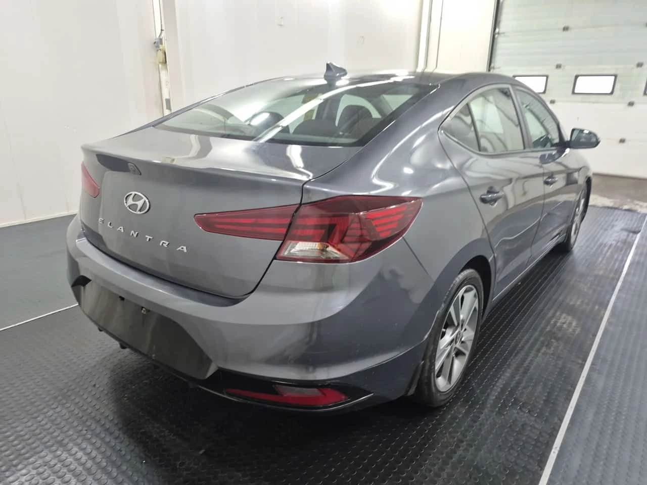 Hyundai Elantra * PREFERRED * АВТОКРЕДИТ БЕЗ ПЪРВОНАЧАЛНА ВНОСКА *, снимка 3 - Автомобили и джипове - 54604967
