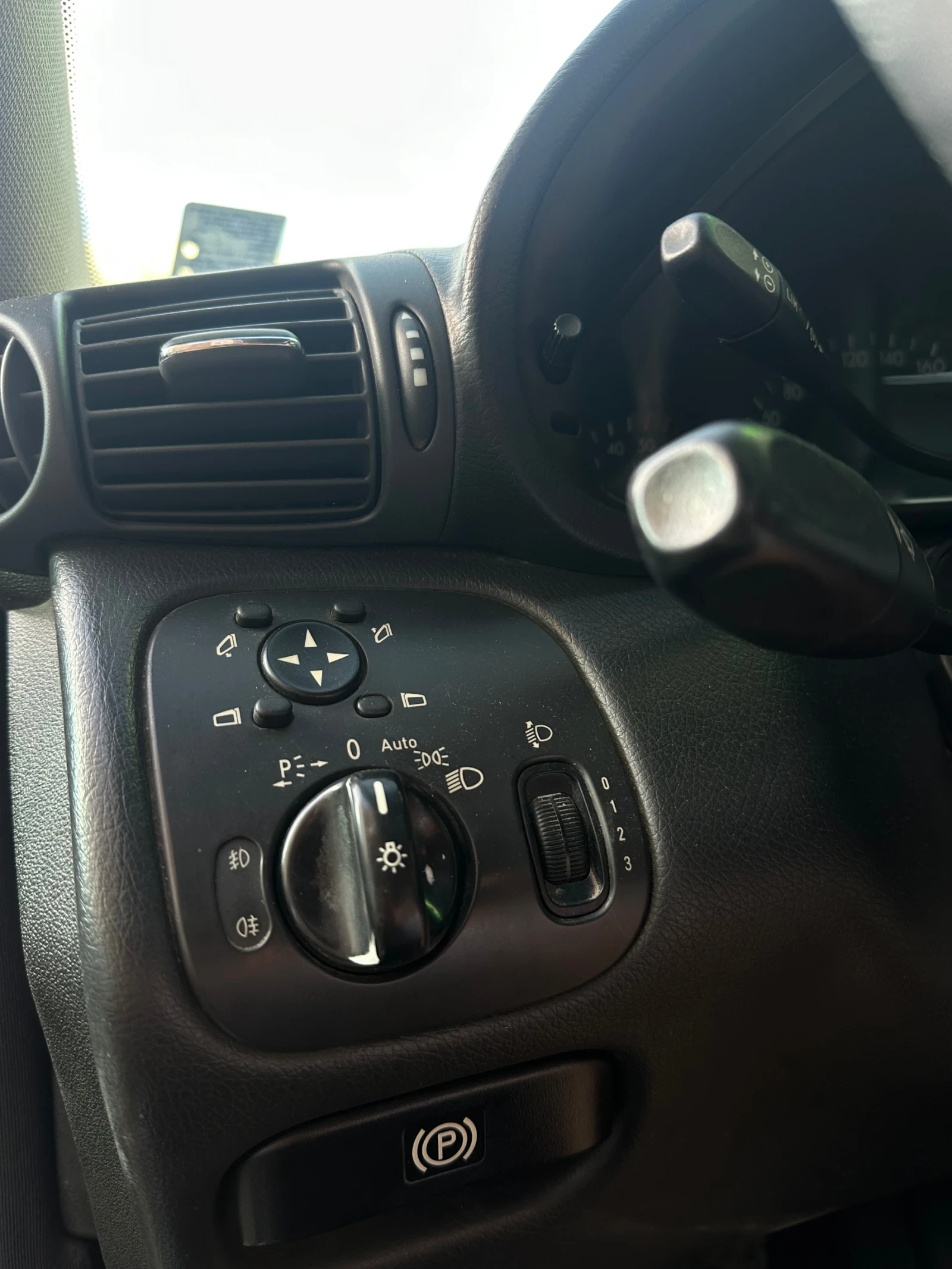 Mercedes-Benz C 220, снимка 15 - Автомобили и джипове - 54921483