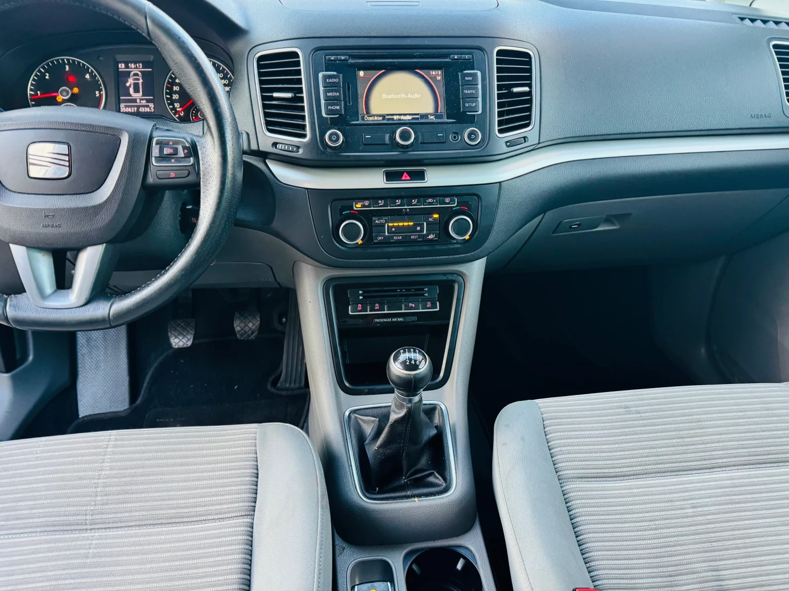 Seat Alhambra, снимка 11 - Автомобили и джипове - 54978645