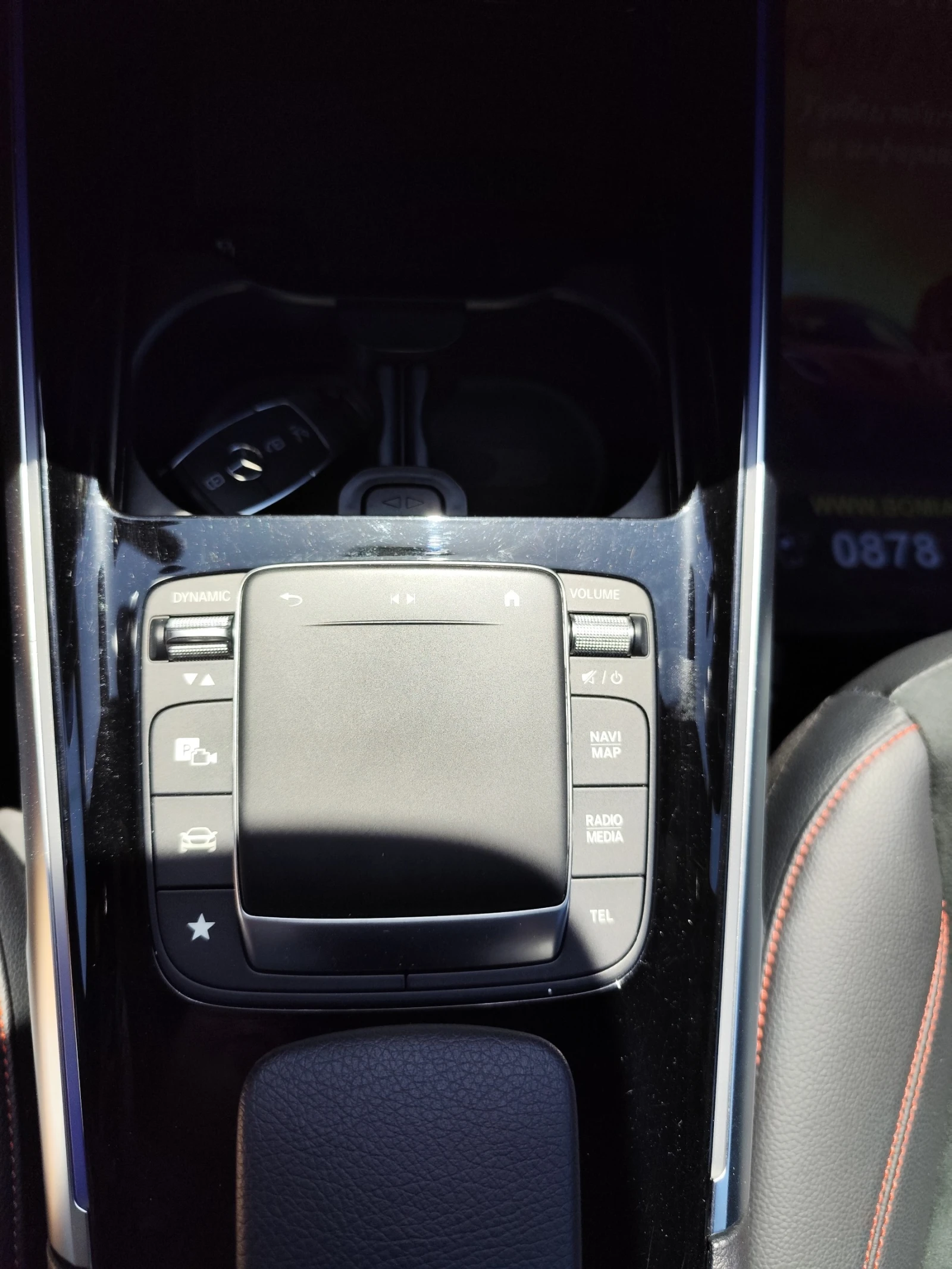 Mercedes-Benz EQB 300 4 MATIC* АВТОМАТИК* AMG LINE* NAVI* KAMEPA* , снимка 8 - Автомобили и джипове - 55099794