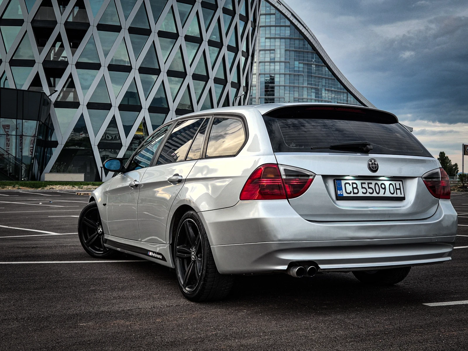 BMW 320 М спортно окачване, М пакет, снимка 3 - Автомобили и джипове - 55305073
