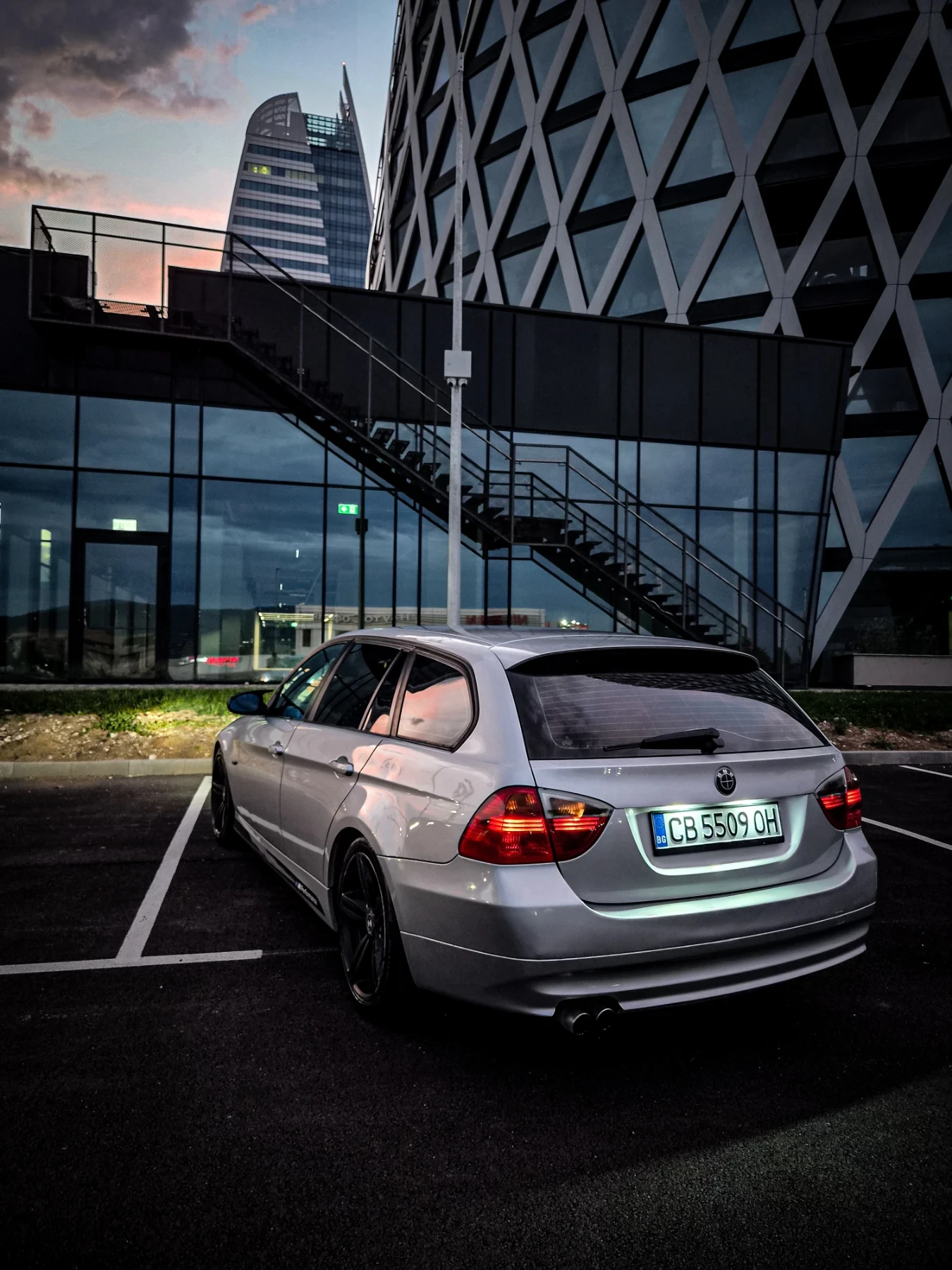 BMW 320 М спортно окачване, М пакет, снимка 10 - Автомобили и джипове - 55305073
