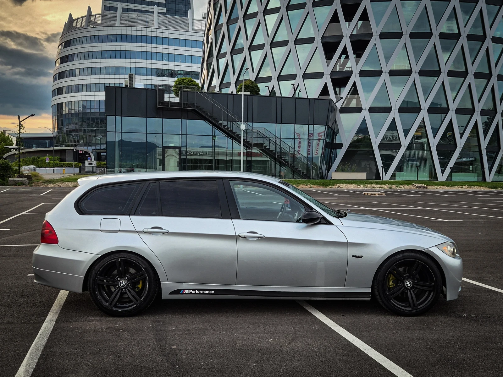 BMW 320 М спортно окачване, М пакет, снимка 5 - Автомобили и джипове - 55305073