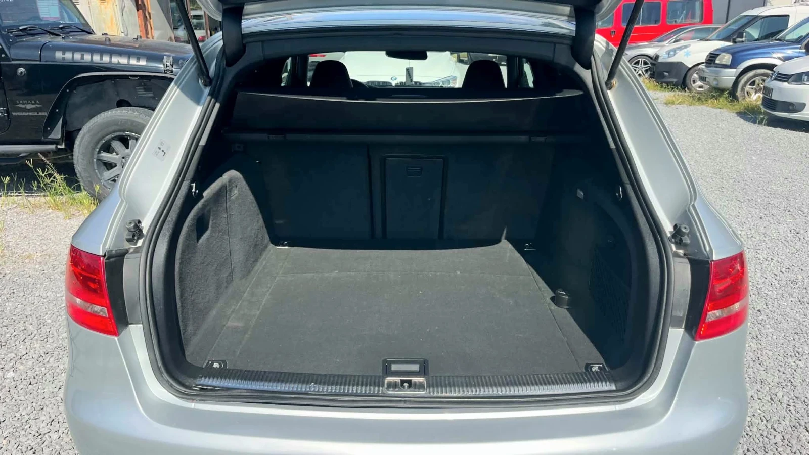 Audi A4 2.0 TDI -3x S lini, снимка 15 - Автомобили и джипове - 55846396