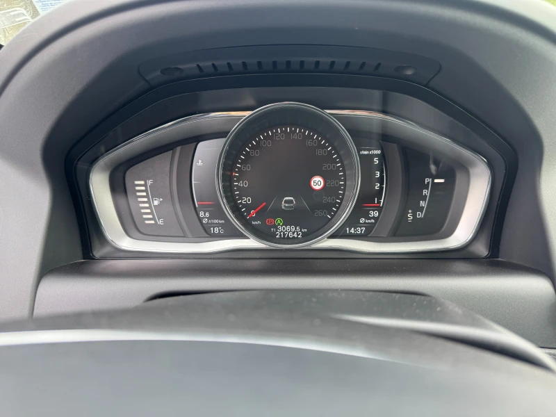 Volvo XC60 D5 , снимка 7 - Автомобили и джипове - 51962922