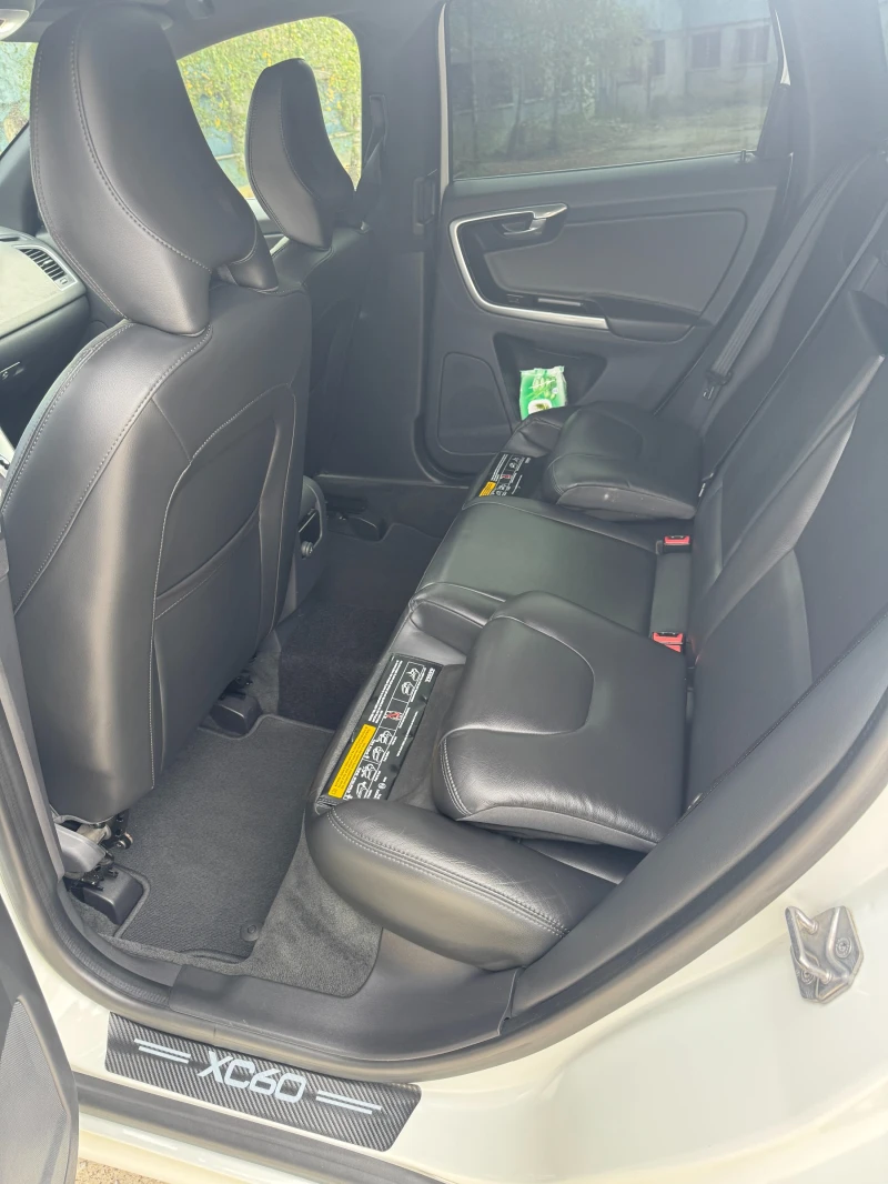 Volvo XC60 D5 , снимка 9 - Автомобили и джипове - 51962922