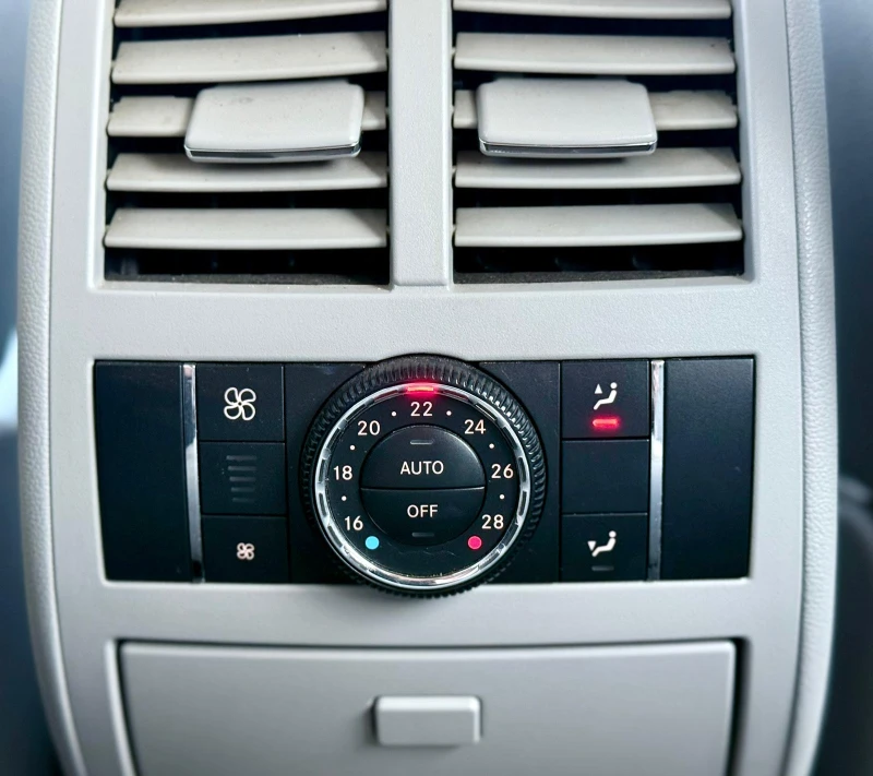 Mercedes-Benz ML 320 4Matic, снимка 15 - Автомобили и джипове - 52894389