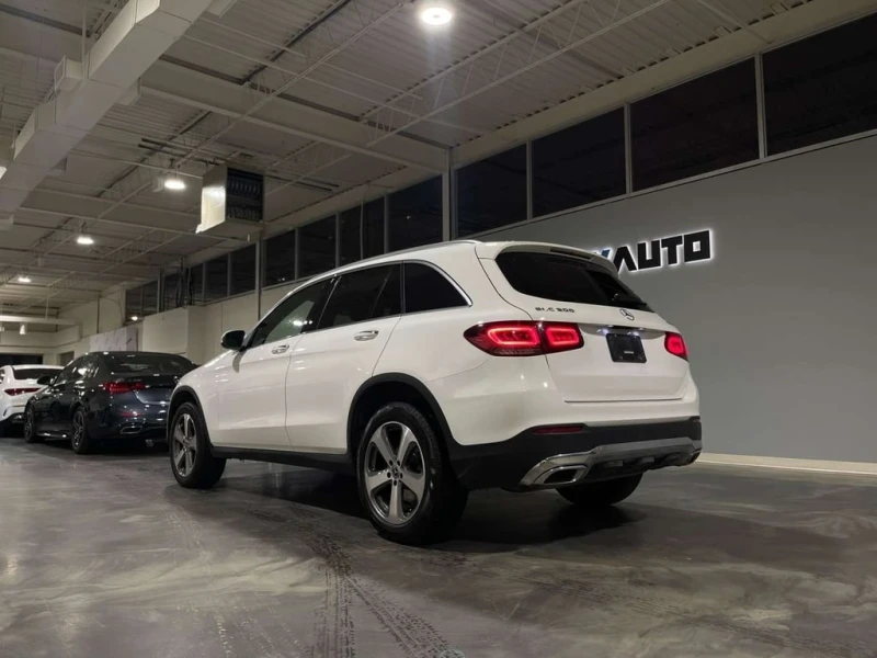 Mercedes-Benz GLC * GLC300 4MATIC * CARFAX * БЕЗ ПЪРВОНАЧАЛНА ВНОСКА, снимка 6 - Автомобили и джипове - 53145623