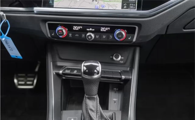 Audi Q3 45TFSIe/S-LINE/245HP/MATRIX/S-TRON./ACC/KLESS/836f | Mobile.bg   12