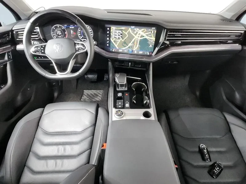 VW Touareg 3.0TDI PREMIUM, снимка 7 - Автомобили и джипове - 55925771