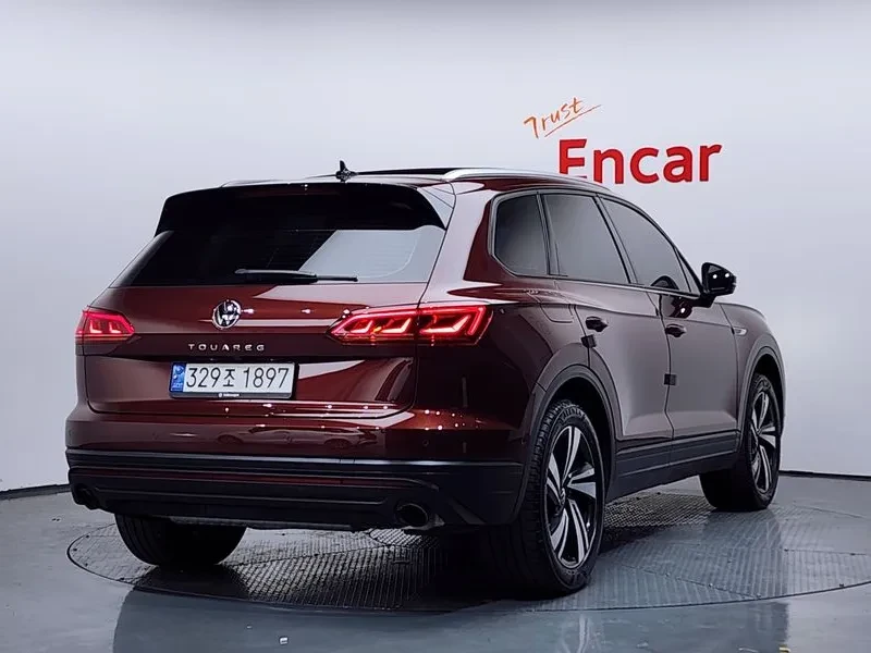 VW Touareg 3.0TDI PREMIUM, снимка 2 - Автомобили и джипове - 55925771