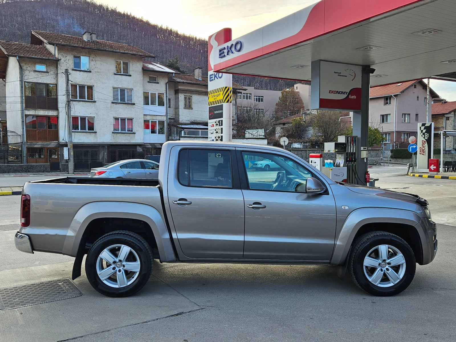 VW Amarok 3.0 Navig/Klimatronik/Avtomat/Facelift - изображение 7